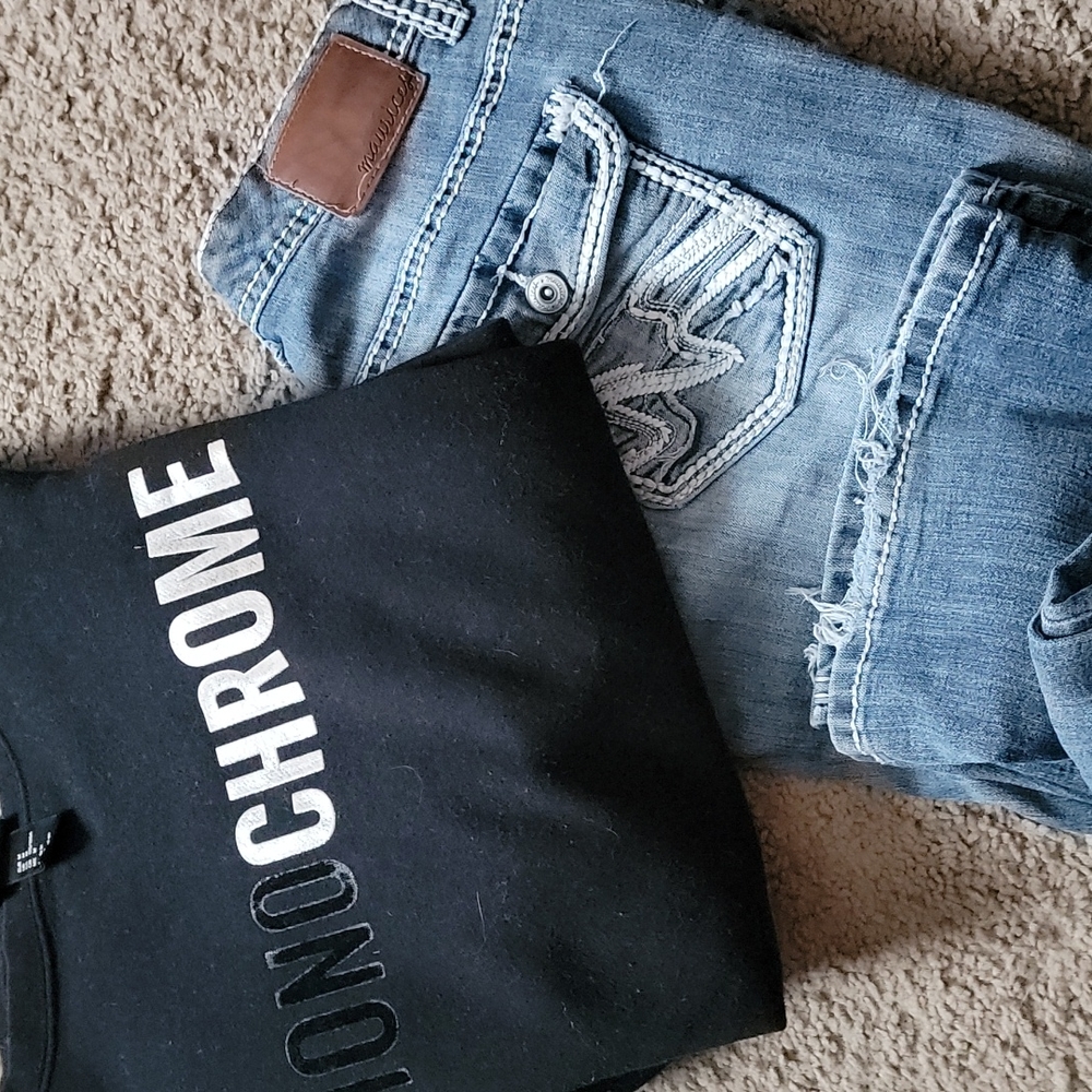 Maurice's pants and H&M sweatshirt outfit